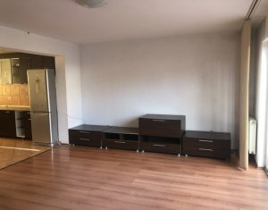 Maison 3 chambres à vendre dans Floresti