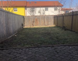 Maison 3 chambres à vendre dans Floresti