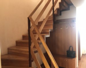 Maison 3 chambres à vendre dans Floresti
