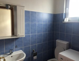 Maison 3 chambres à vendre dans Floresti