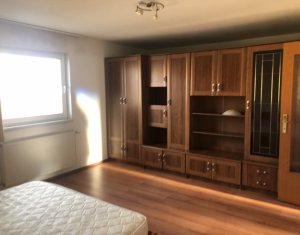 Maison 3 chambres à vendre dans Floresti