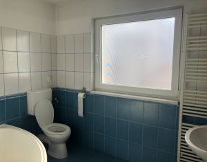 Maison 3 chambres à vendre dans Floresti