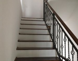 Maison 4 chambres à vendre dans Cluj-napoca, zone Borhanci