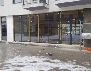 Espace Commercial à louer dans Cluj-napoca, zone Marasti