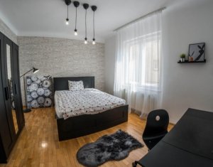 Appartement 3 chambres à louer dans Cluj-napoca, zone Centru