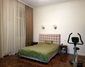 Ház 5 szobák eladó on Cluj-napoca, Zóna Centru