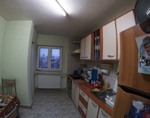 Appartement 4 chambres à vendre dans Cluj-napoca, zone Marasti