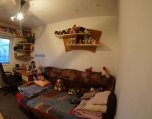 Appartement 4 chambres à vendre dans Cluj-napoca, zone Marasti