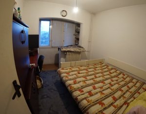 Appartement 4 chambres à vendre dans Cluj-napoca, zone Marasti