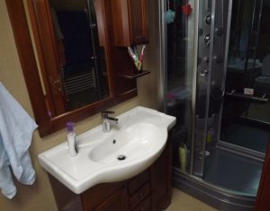 Maison 5 chambres à louer dans Cluj-napoca, zone Europa
