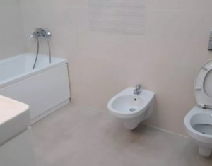 Maison 4 chambres à vendre dans Floresti