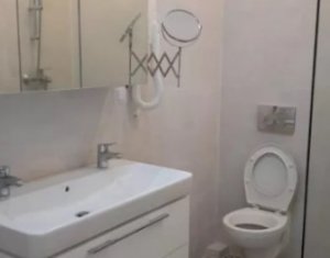 Maison 4 chambres à vendre dans Floresti