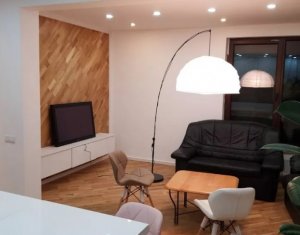 Maison 4 chambres à vendre dans Floresti