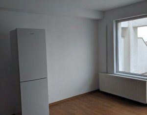 Appartement 3 chambres à louer dans Cluj-napoca, zone Centru