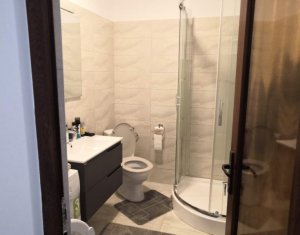 Maison 4 chambres à vendre dans Floresti