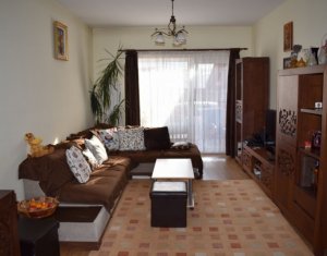 Maison 4 chambres à vendre dans Floresti