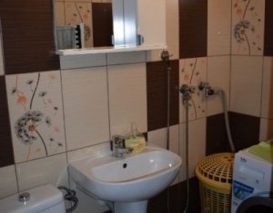 Maison 4 chambres à vendre dans Floresti
