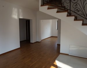 Maison 4 chambres à vendre dans Cluj-napoca, zone Buna Ziua