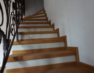 Maison 4 chambres à vendre dans Cluj-napoca, zone Buna Ziua