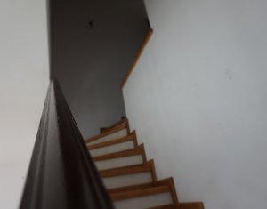 Maison 4 chambres à vendre dans Cluj-napoca, zone Buna Ziua
