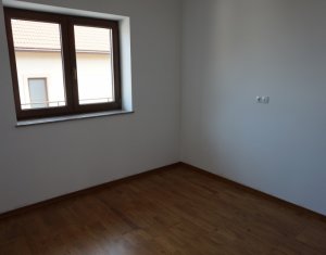 Maison 4 chambres à vendre dans Cluj-napoca, zone Buna Ziua