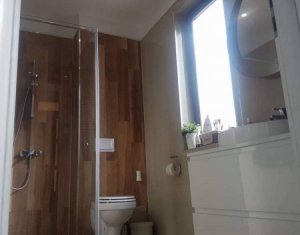 Maison 4 chambres à vendre dans Floresti