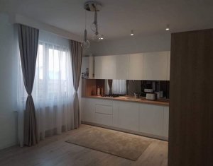 Maison 4 chambres à vendre dans Floresti