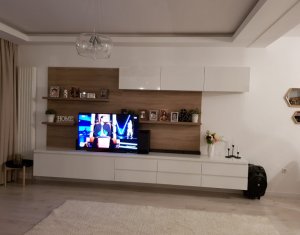 Maison 4 chambres à vendre dans Floresti