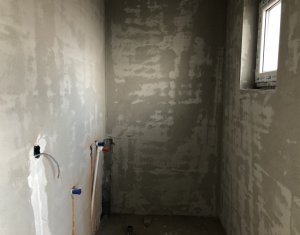 Maison 3 chambres à vendre dans Floresti