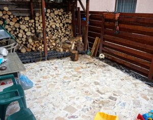 Maison 4 chambres à vendre dans Floresti