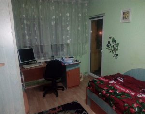 Appartement 4 chambres à vendre dans Cluj-napoca, zone Manastur