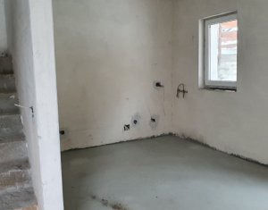 Maison 3 chambres à vendre dans Floresti