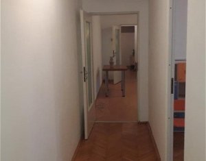 Appartement 3 chambres à vendre dans Cluj-napoca, zone Manastur