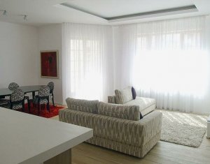 Appartement 3 chambres à louer dans Cluj-napoca, zone Centru