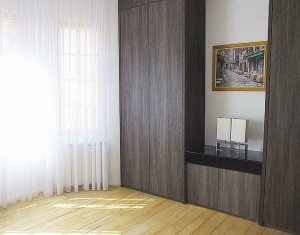 Appartement 3 chambres à louer dans Cluj-napoca, zone Centru