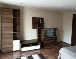 Appartement 4 chambres à louer dans Cluj-napoca, zone Centru