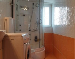 Appartement 4 chambres à louer dans Cluj-napoca, zone Centru