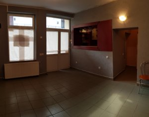 Espace Commercial à vendre dans Cluj-napoca, zone Centru