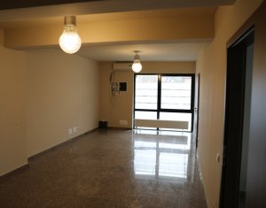 Espace Commercial à vendre dans Cluj-napoca, zone Intre Lacuri