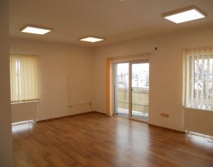 Bureau à louer, 45m2 dans Cluj-napoca, zone Bulgaria