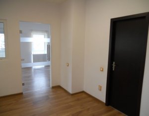 Bureau à louer dans Cluj-napoca, zone Bulgaria