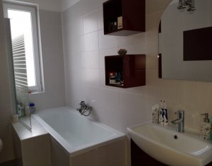 Appartement 3 chambres à vendre dans Floresti