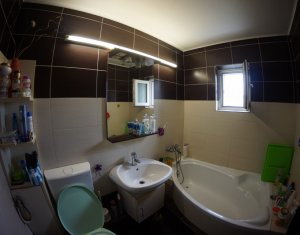 Appartement 3 chambres à vendre dans Cluj-napoca, zone Intre Lacuri