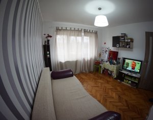 Appartement 3 chambres à vendre dans Cluj-napoca, zone Intre Lacuri