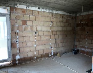 Maison 4 chambres à vendre dans Floresti