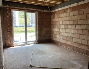 Maison 4 chambres à vendre dans Floresti