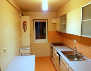 Appartement 3 chambres à vendre dans Floresti