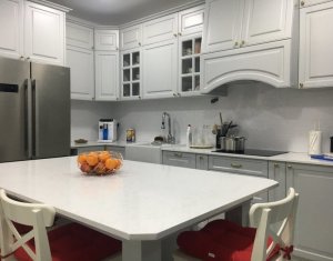 , 120m2 dans Cluj-napoca, zone Dambul Rotund