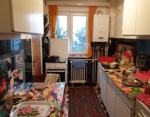 Lakás 4 szobák eladó on Cluj-napoca, Zóna Manastur