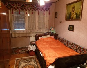 Lakás 4 szobák eladó on Cluj-napoca, Zóna Manastur